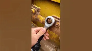 Гайколом для удаления ржавых гаек